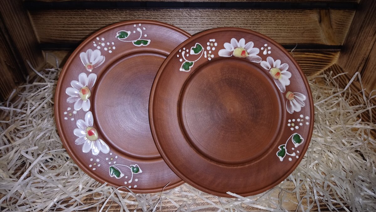 Тарелка глиняная