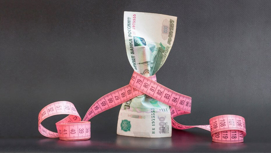 Почему постоянно не хватает денег, много трат, а на кредитке почти всегда минус? 