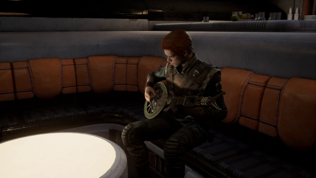 Интересно, а Камерон Монахэн умеет играть на струнном инструменете?