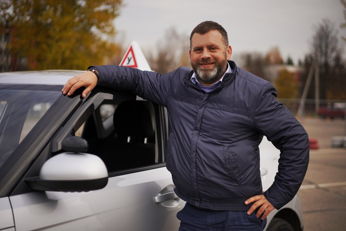 Мастер производственного обучения Автошколы ТЕХНИКА - Михайлов Алексей Валерьевич (филиал Водный Стадион). Лауреат Кубка Инструкторов 2019 года.