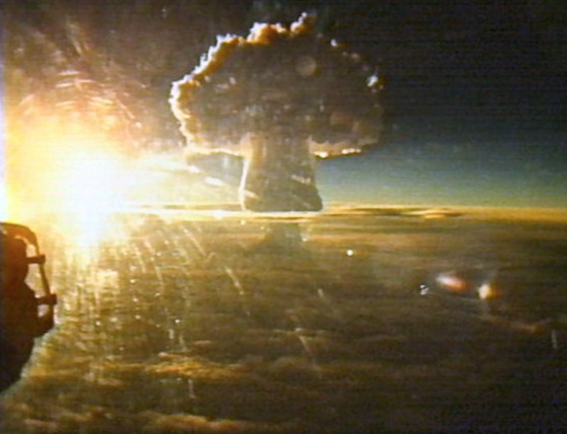 Взрыв Царь-бомбы из самолета-лаборатория Ту-16