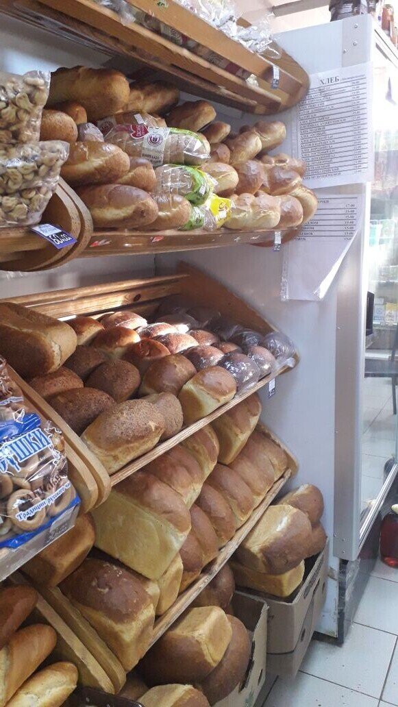 Горячий хлеб.