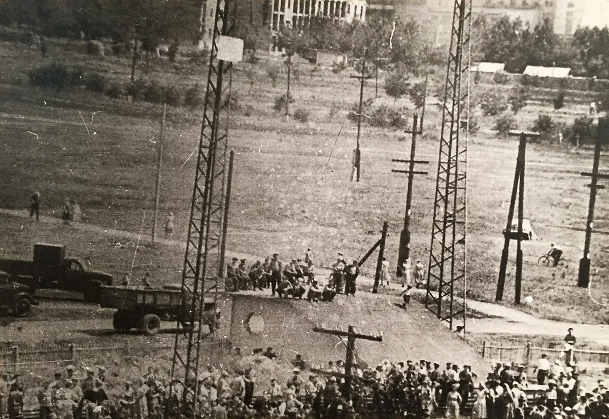 Демонстрация рабочих в новочеркасске в 1962 году. Новочеркасский расстрел рабочих в 1962. Восстание в Новочеркасске. Восстание в Новочеркасске в 1962. Восстание рабочих в Новочеркасске.