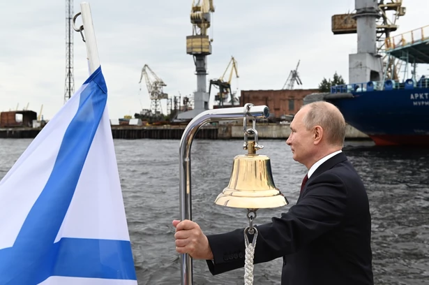 Владимир Путин / PAP / EPA / АЛЕКСЕЙ НИКОЛЬСКИЙ / СПУТНИК / КРЕМЛЕВСКИЙ БАССЕЙН 