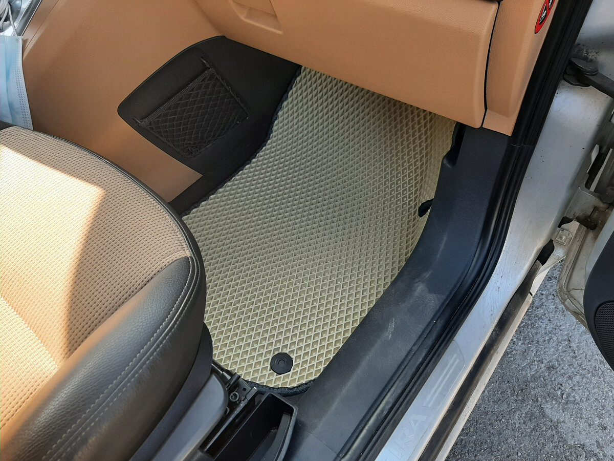 Коврик на пассажирском сидении (без бортов)