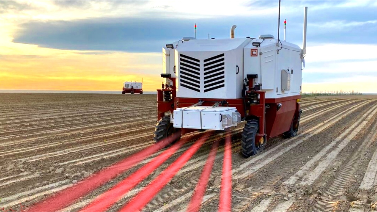 Лазерный робот уничтожающий сорняки на полях. Фото Лампа знаний