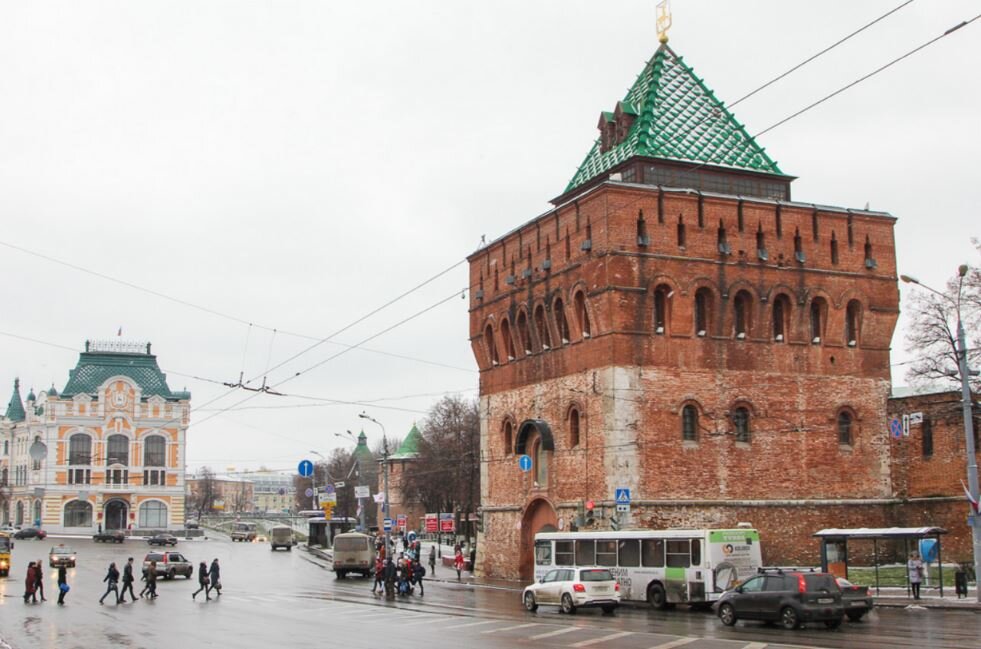 Дмитриевская башня Нижегородского кремля до реставрации