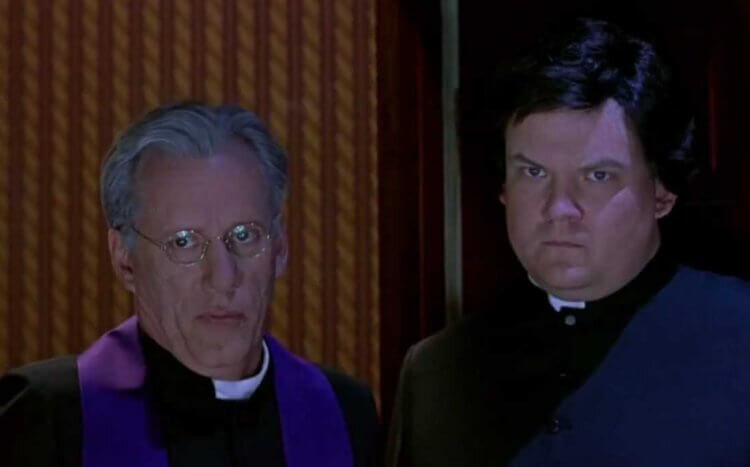 Кадр из фильма «Очень страшное кино 2»