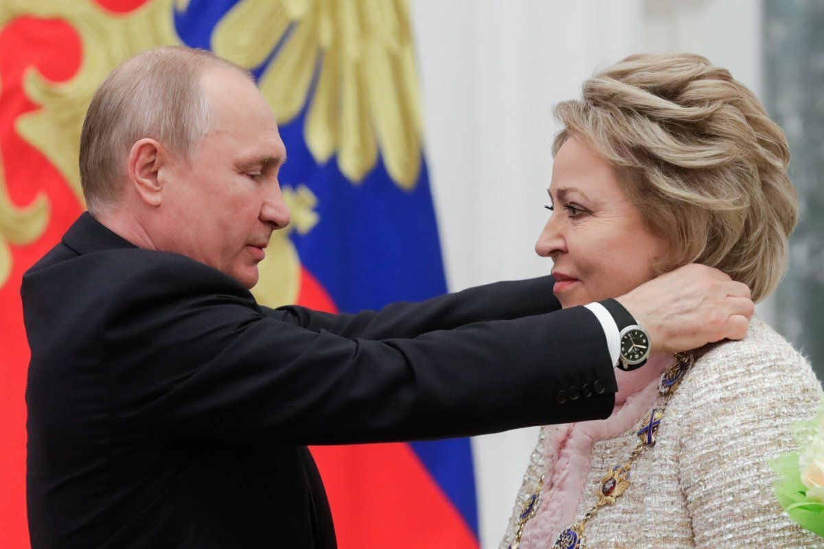Простым смертным и спасибо не говорят. Награждения героев в современной реальности.5