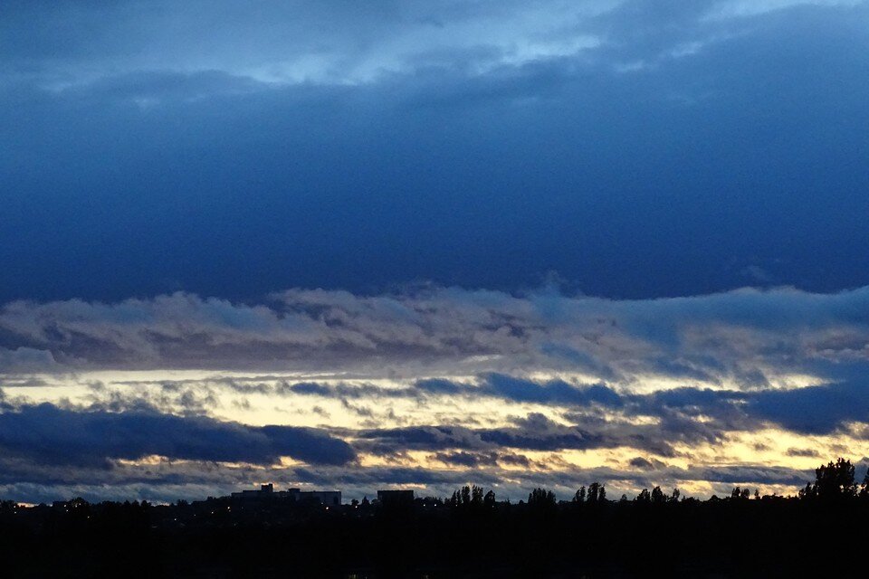     Липчан предупреждают о грозе и сильном ветре Юлия КЛЮЕВА