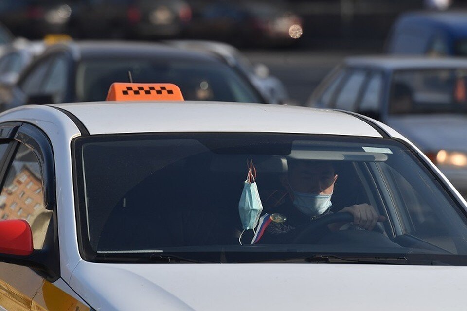     Мужчина украл сумочку у сотрудницы депо и обманул таксиста на 14 тысяч рублей в Хабаровске Иван МАКЕЕВ