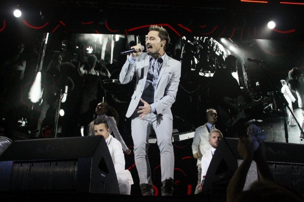    Дима Билан навестил семью, приютившую шестерых сирот из ДНР