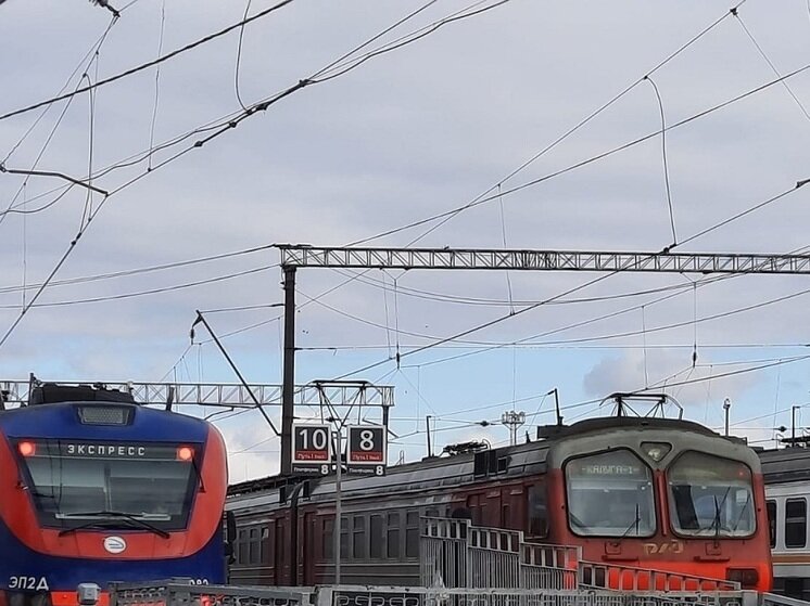 Лобня станция электричек. Поезда на ленинградском направлении. Задержка электричек киевского направления. Задержка электричек киевского направления. Калуга 1 поезда.