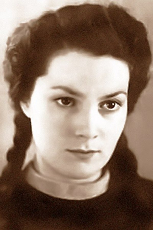 Актриса в юности