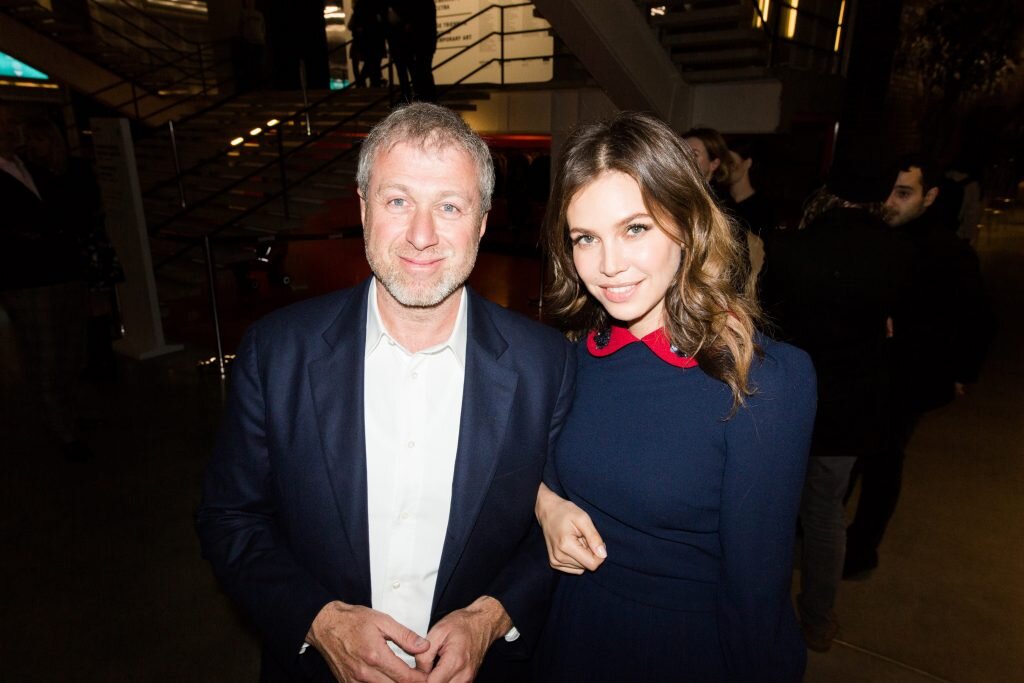 Роман Абрамович и Даша Жукова посещают предварительный просмотр выставочного сезона в Музее современного искусства "Гараж"