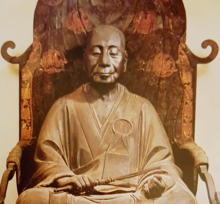 Мудзю Итиэн. Деревянная скульптура. Ок. 1312 г.