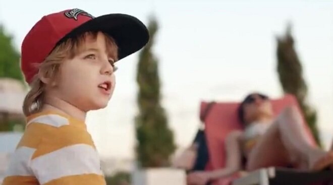 Актёр Артемий Падалка в сериале «Улица» | kino-teatr.ru