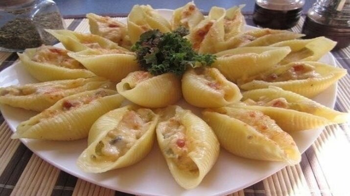 Фаршированные макароны-ракушки, пошаговый рецепт на ккал, фото, ингредиенты - LediL.