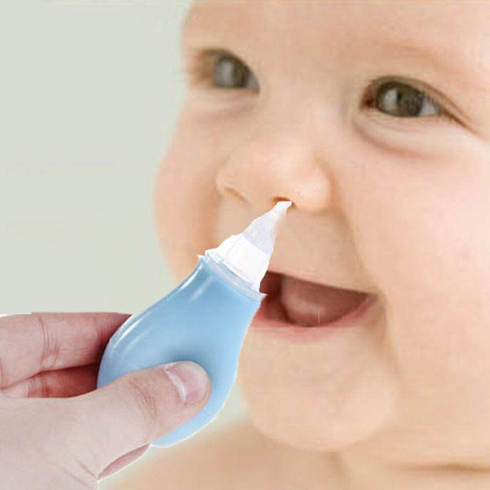 Как правильно очистить нос ребенка