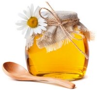 В первую очередь этот продукт отвечает за благосостояние, не даёт деньгам «утекать» из дома. Эти способности заложены в самой структуре меда, делающим его вязким.