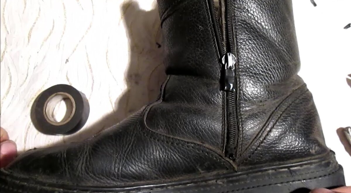 Собачка на молнии на сапогах. Порвалась молния на сапогах. Починить молнию на ботинках. Собачка на молнии на сапогах. Сломался замок на сапоге.