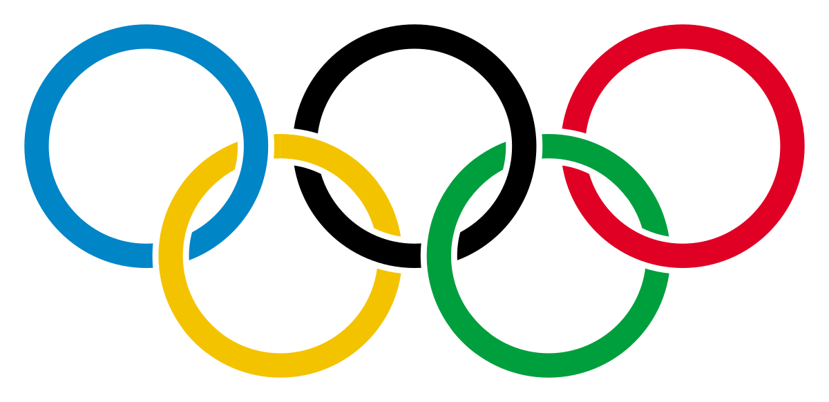   Официальная эмблема (логотип) Олимпийских игр был придуман в 1913 году Пьером де Кубертеном, основателем современных игр. В основу были положены символы на древнегреческих предметах.