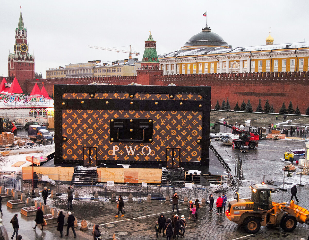 что находится на красной площади в москве