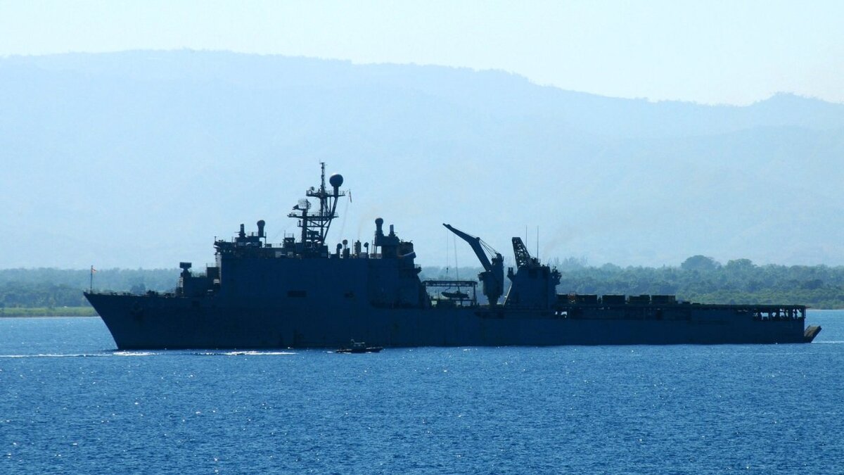wikipedia.org/U.S. Navy photo by Mass Communication Specialist 2nd Class Julio Rivera
