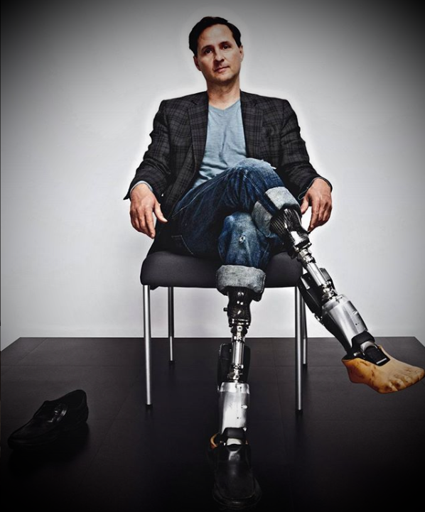 Источник фото личный инстаграмм профессора: https://www.instagram.com/p/BKv0bh_DDrE/?utm_source=ig_web_button_share_sheet