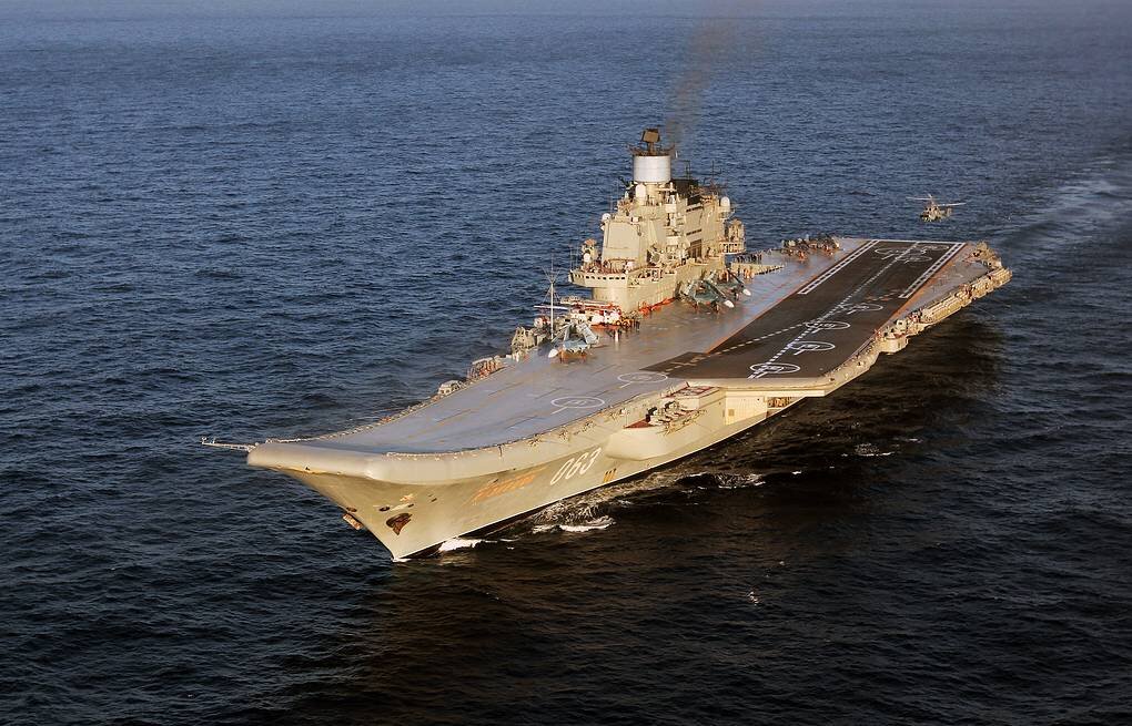  Тяжелый авианесущий крейсер "Адмирал Кузнецов" © Андрей Лузик/пресс-служба Северного флота/ТАСС