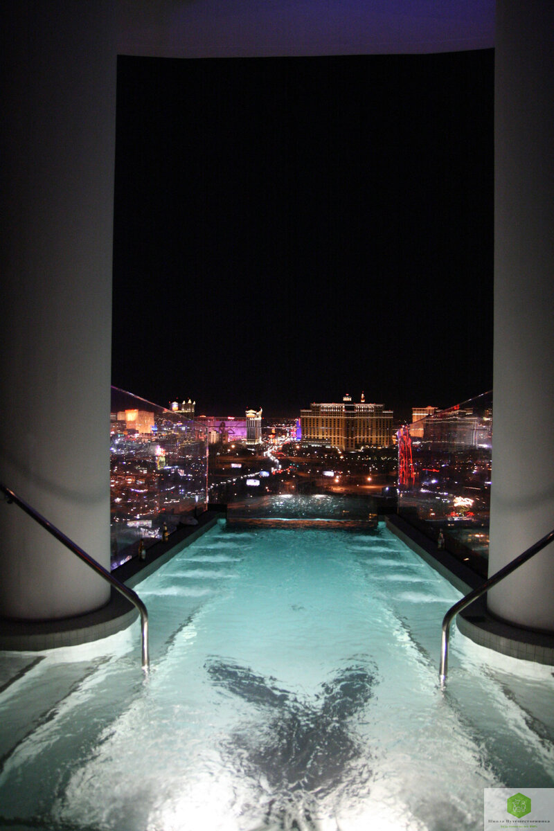 Playboy Club в Palms Casino Resort.