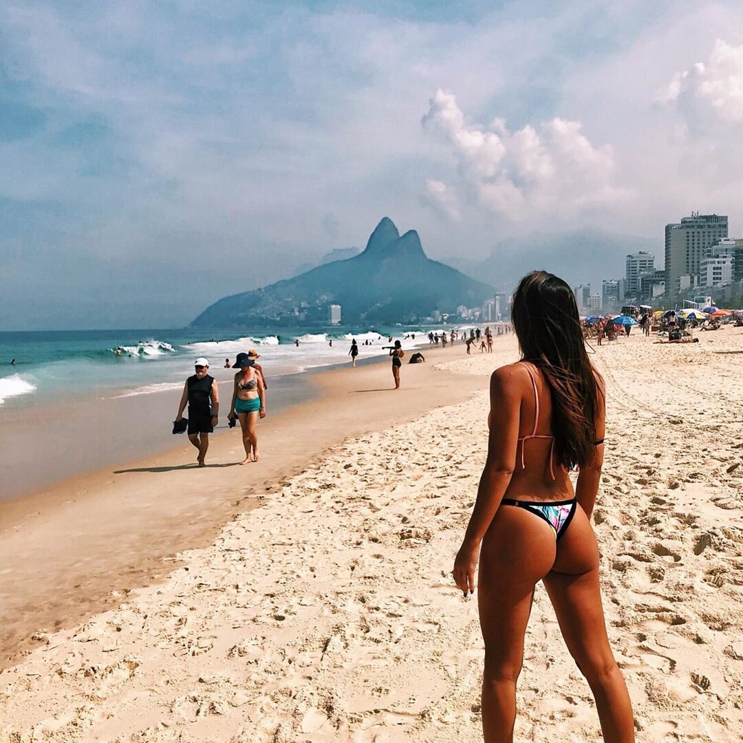 Пляж в Бразилии Копакабана люди