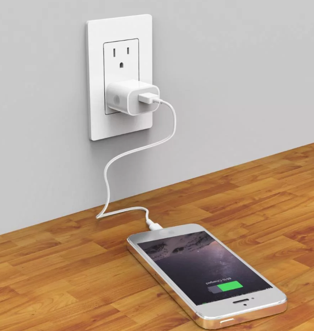 Телефон заряжается, все норм