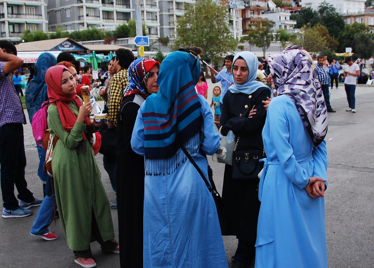 На день хиджаба. 10 рассказов женщин о своем головном платке
