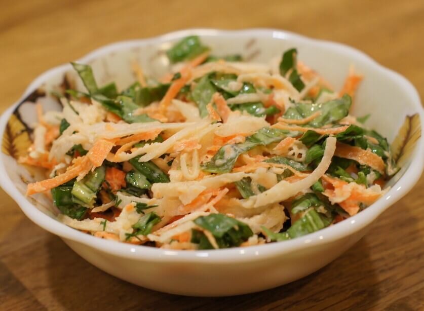 Салат витаминный со сливками