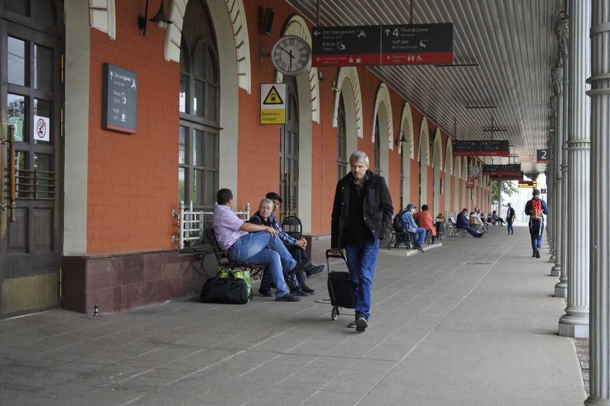 Как и двери и окна.