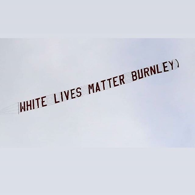 "Белые жизни важны", фото из новостных источников