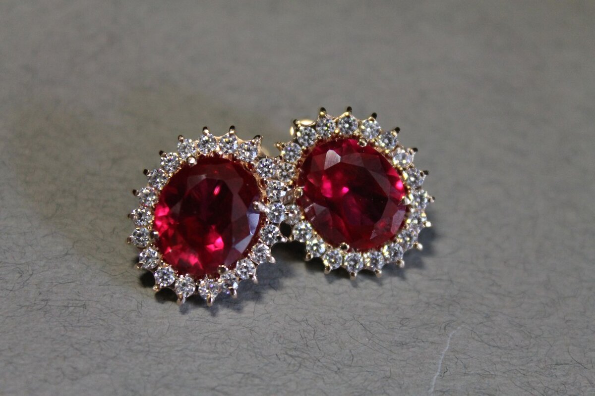 Серьги с рубином