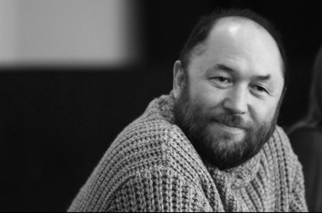 А вам нравятся «Ёлки»? Пойдёте на новую часть? Бекмамбетов обещает что-то очень классное