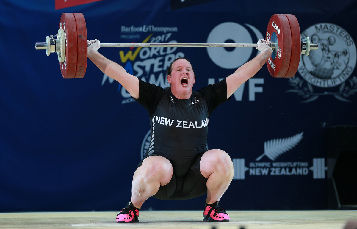 Laurel Hubbard weightlifter