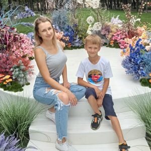 Меня зовут Анастасия @a_a_nastasiia_, мне 30 лет. Веду активный образ жизни, люблю горы, утренние пробежки, велосипедные прогулки с подружками, стараюсь много читать, у меня есть сын 8 лет. Работаю в международной гуманитарной организации.