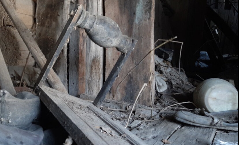 Типичная атмосфера заброшек: хаос и запустение