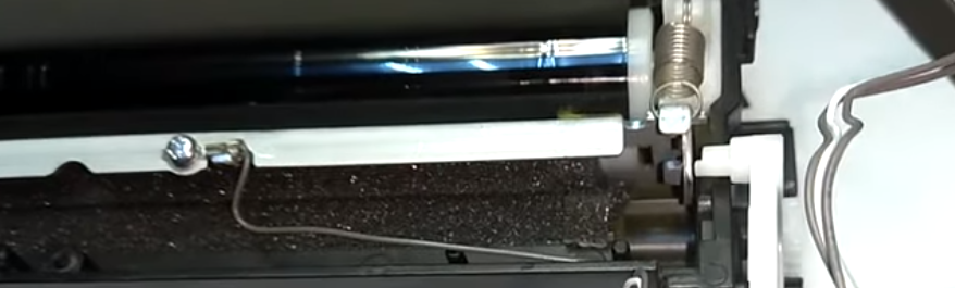 Место, где возможно проскакивает рычажок, поэтому не выполняет свою функцию