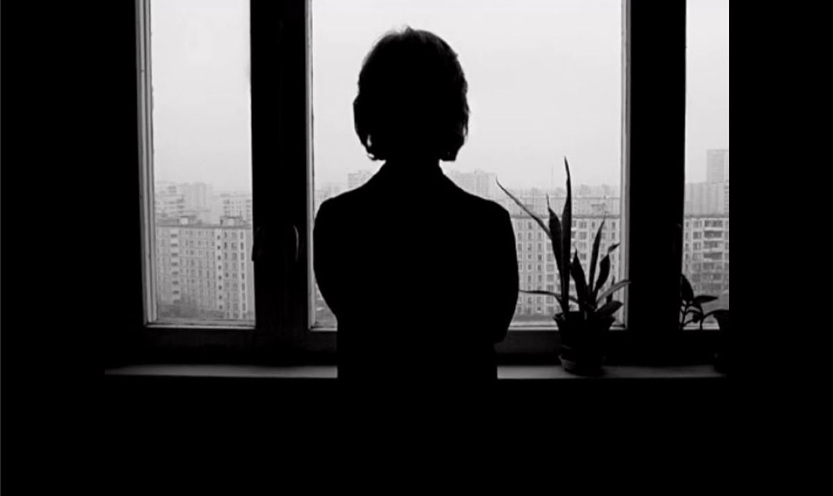 Женщина в отчаянии. Тоска (эмоция). Женское одиночество. Грустные фото. Неосторожность тоска горячей мамочки.