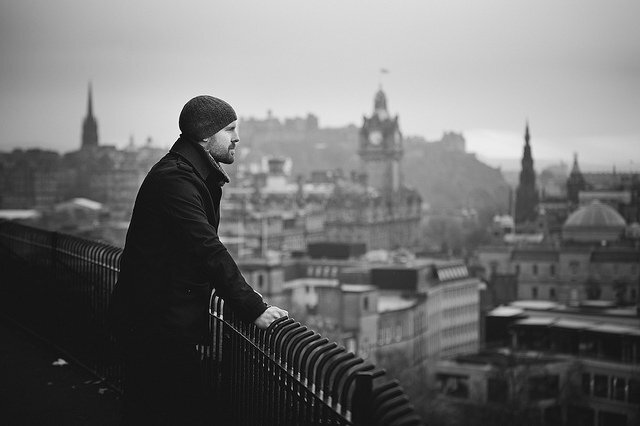 Это у нас все проще. У меня не все ладно на работе, но зато муж хороший. У меня ни мужа, ни работы, но зато ноги. И грудь. Ну да, я толстая, но зато Катька еще толще. У мужчин это «зато» почему-то не работает. Правила их честны, строги и просты. У тебя яйца большие, но зато нет карьеры? Ну ты и мудак. У тебя бентли, но зато нет любимой женщины? Ну ты и мудак. У тебя есть любимая женщина, но зато нет бентли? ну ты и мудак!