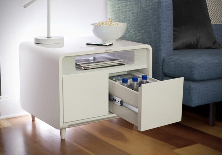 
Функционал столика Sobro Smart Side Table включает в себя: