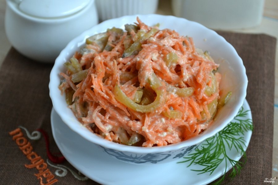 Салат с куриными сердечками, ананасами и морковью по-корейски