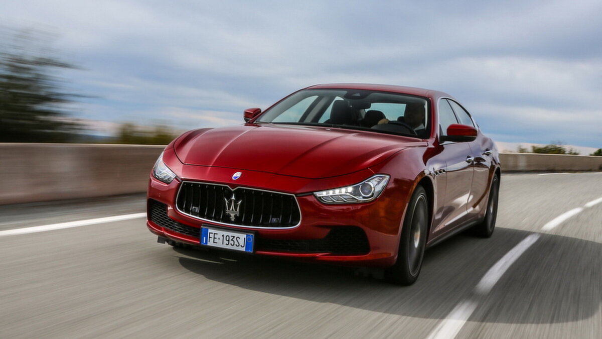 Maserati Ghibli фара