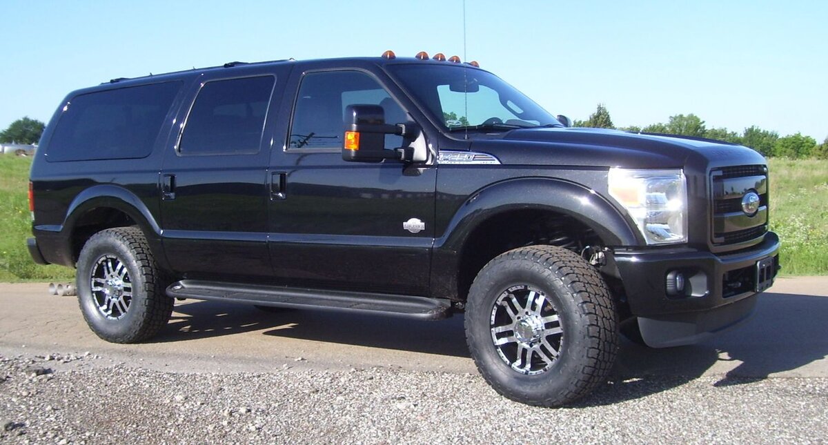 Ford Excursion 2012