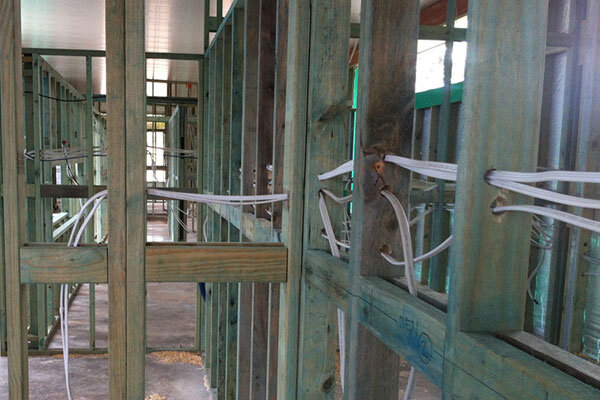 Электропроводка внутри каркасника